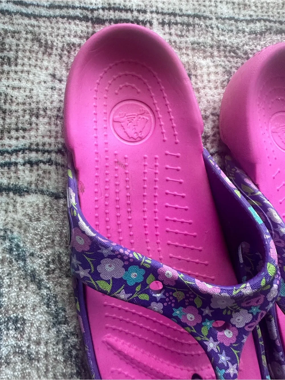 CROCS Kadee II Flip Flop Sandals, floral, Kids size 1